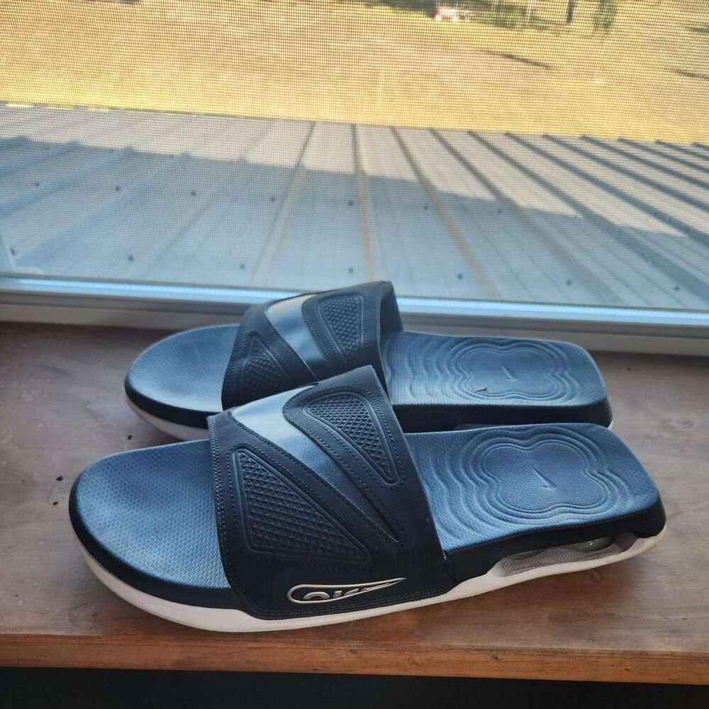 Nike Women's Black Slides